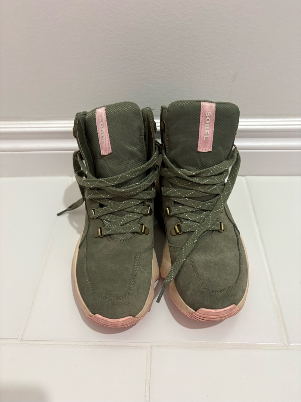 Sorel Olive Green and Pink Lace-Up Ankle Boots